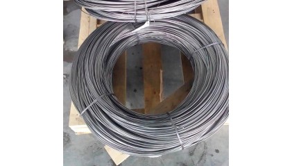 Проволока стальная пружинная 0,5 мм 65С2А фото проволоку стальную пружинную 0,5 мм 65С2А купить в Туле